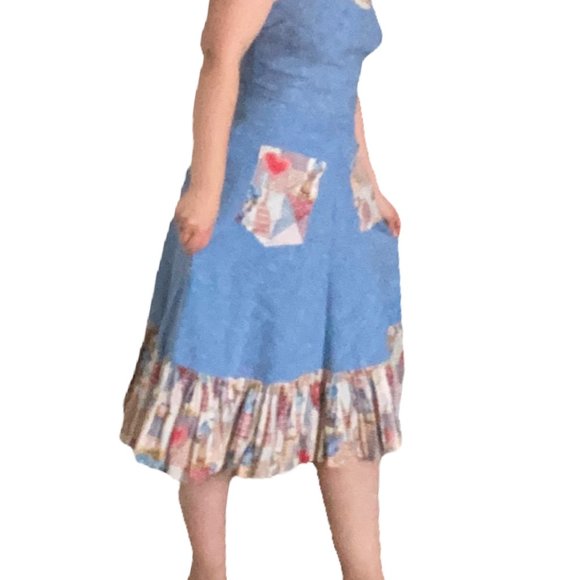THE HOLLIE: Vintage 1970s Hollie Hobbie Chambray Apron Sundress - Picture 7 of 12